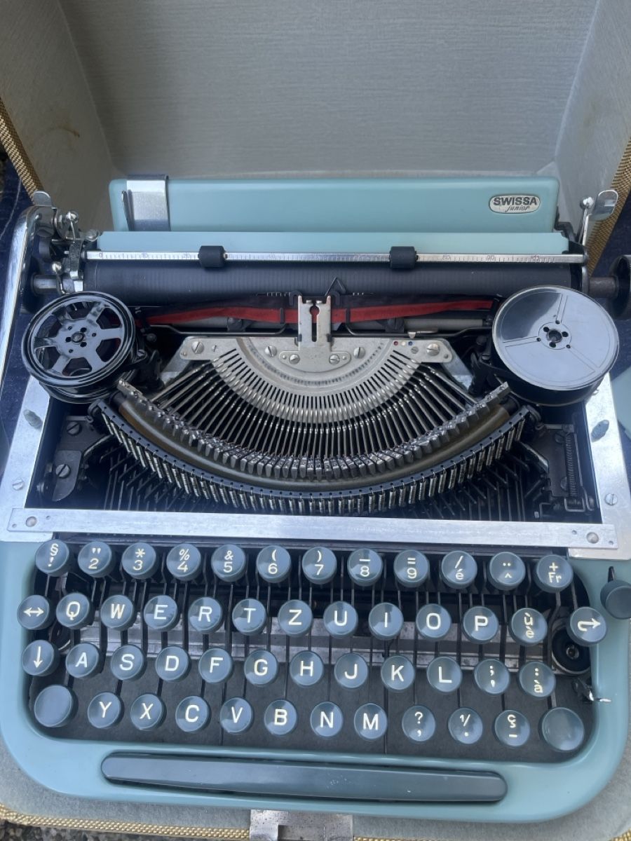 Schreibmaschinen: Machine à écrire Swissa, machine portable, bon état – Gebraucht aus Crissier von Texavery01 2
