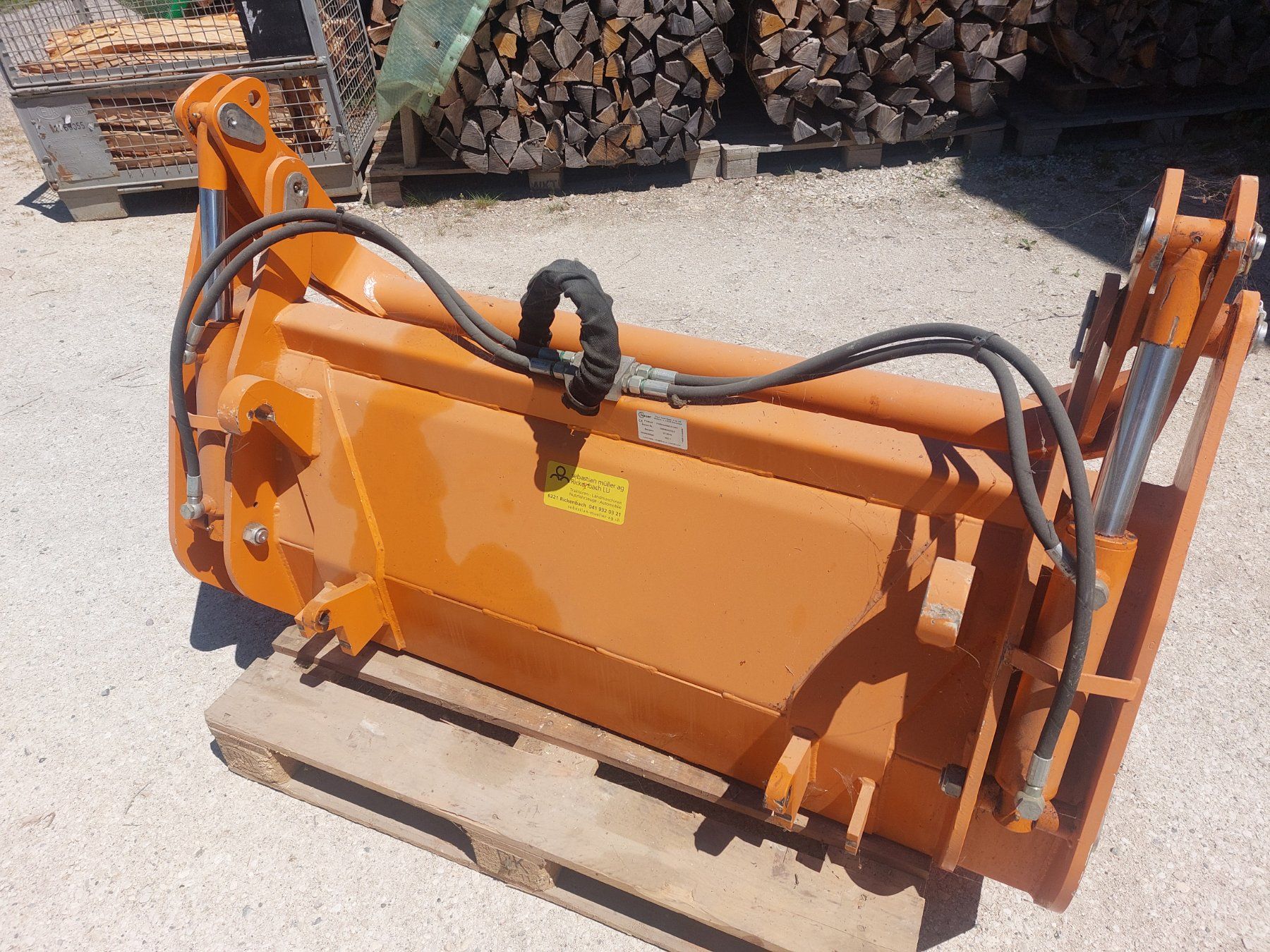 Tutte le macchine: Hauer Polterschild – Usato da Dachsen venduto da isdera 1