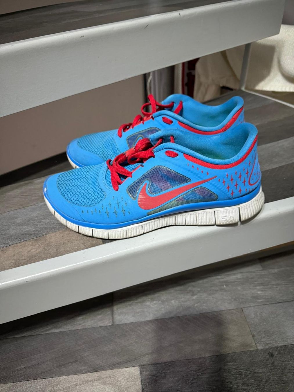 Nike Scarpe da uomo: Nike Schuhe blau / rot – Usato da Lupfig venduto da Pluribus 2