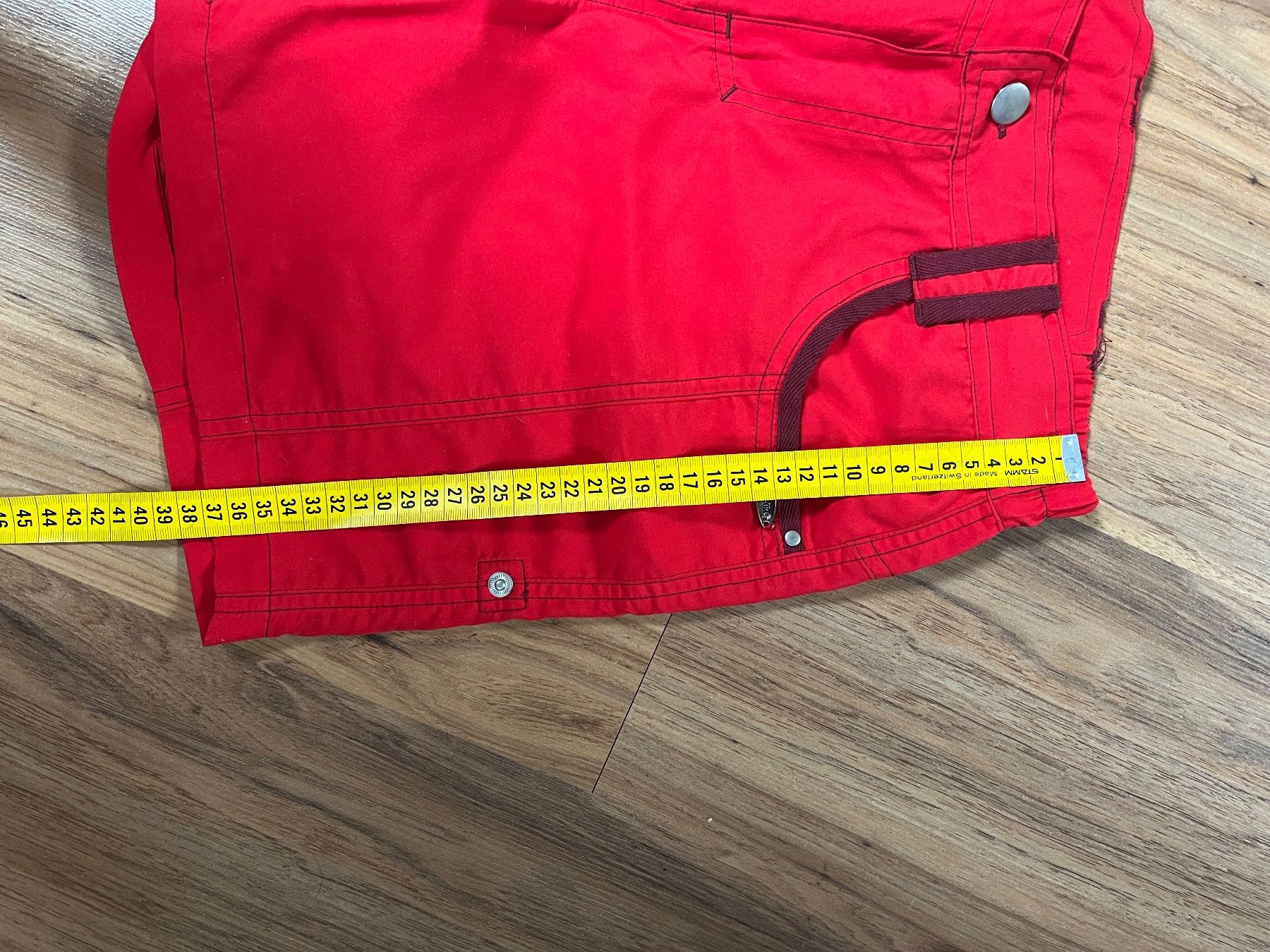 Hosen: Rote Sommer-Shorts, Grösse 36, neu – Neu (gemäss Beschreibung) aus Oberbüren von len_5q92 3
