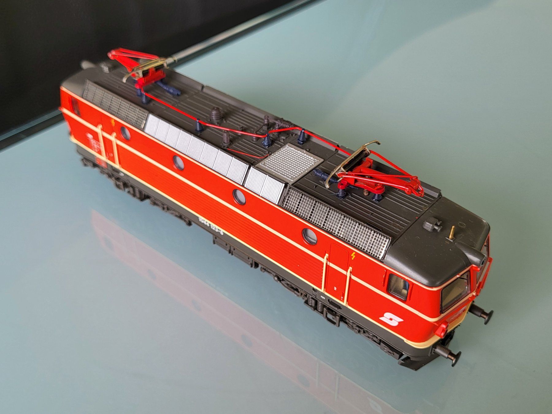 Roco Modellini di ferrovie: H0  ROCO  ÖBB  1044 123-6 – Usato da Oberburg venduto da sensetal 6