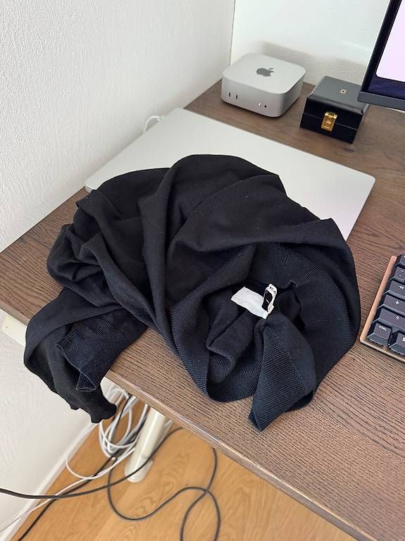 Maglioni & Felpe: Girdear Pulli Grosse S Schwarz – Usato da Schübelbach venduto da Rahnmont 3