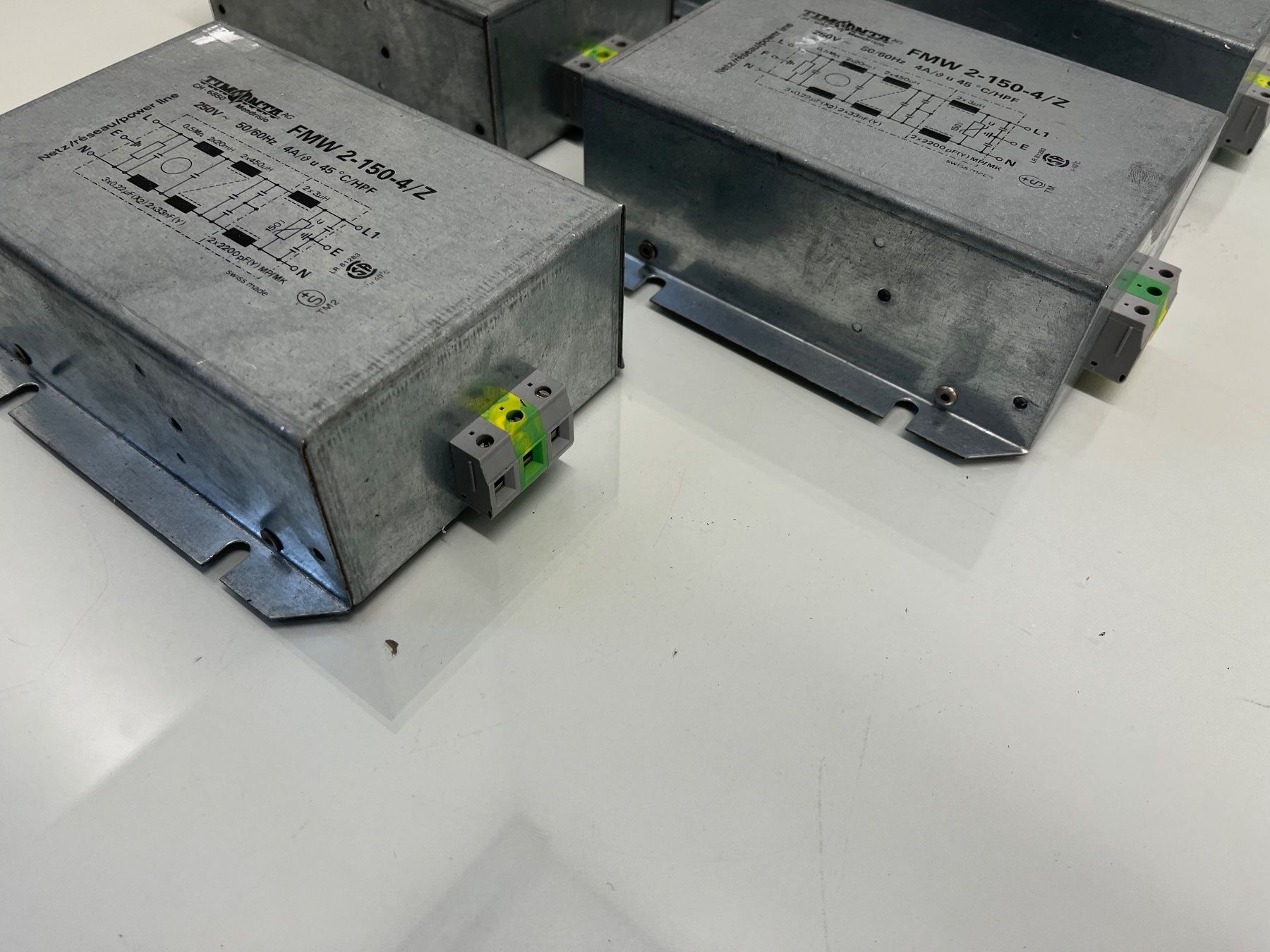 Altro Materiale elettrico: 5 Stück Netzfilter 250 AC 4A – Usato da Niederdorf venduto da LeptonAG 3