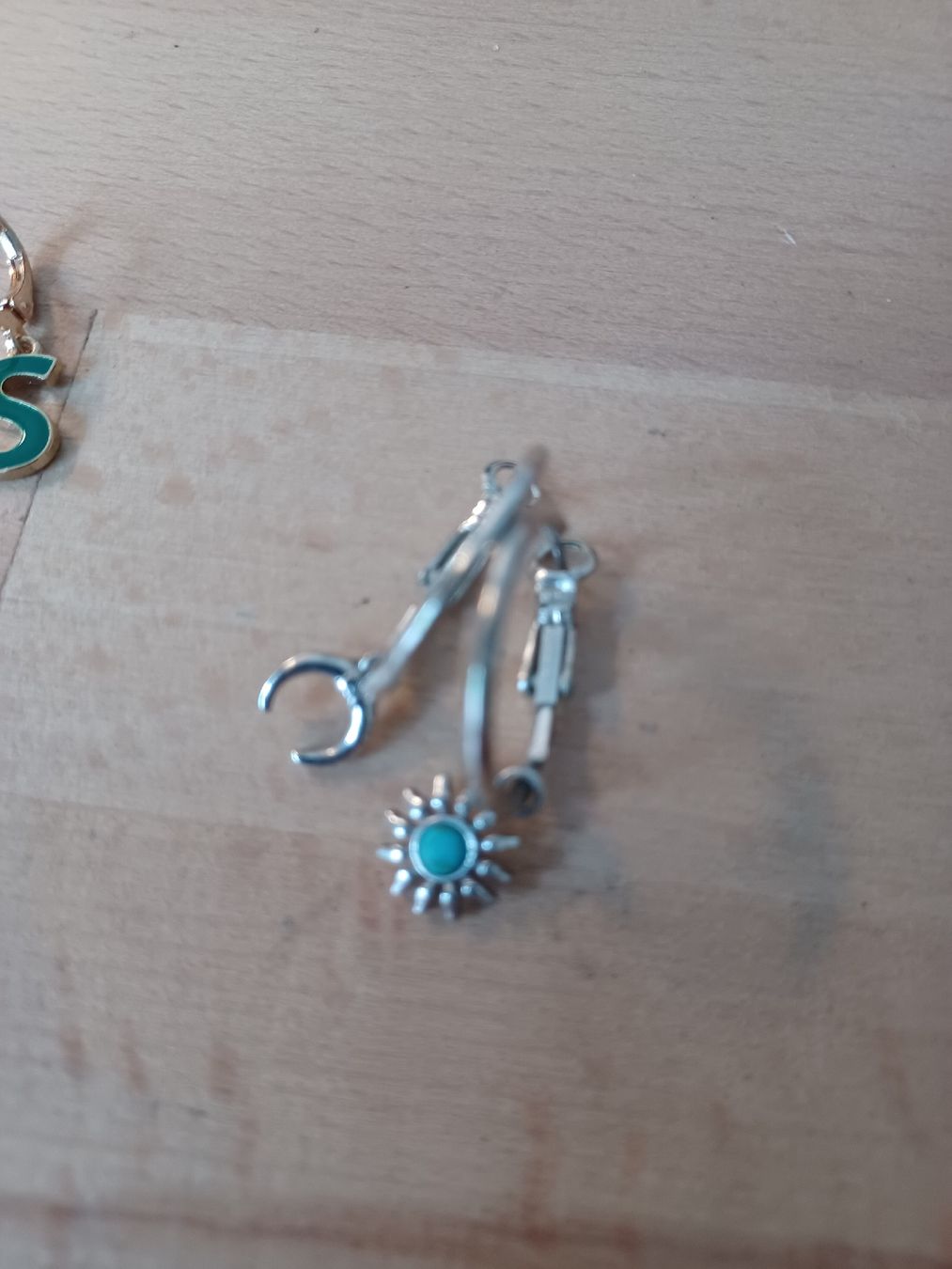 Altri gioielli: lot de boucles d'oreilles – Usato da Soyhières venduto da 5jm_5czl 2