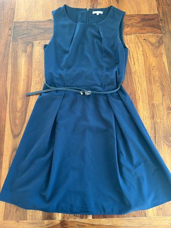 Robe bleu marine Kocca XS avec ceinture bijou, très chic