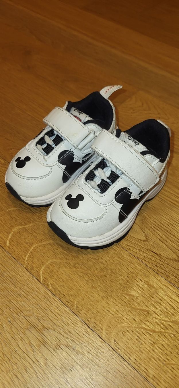 Zara Scarpe per ragazzi: Chaussures bébé Disney Mickey Mouse taille 19 comme neuf! – Usato da Lavey-Village venduto da agaddy 3