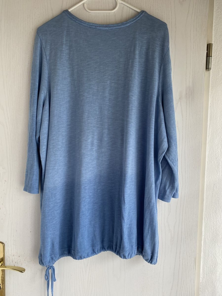 Pullover & Sweatshirts: Pullover Gr 44 hellblau – Gebraucht aus Brugg AG von Honeybee6 1