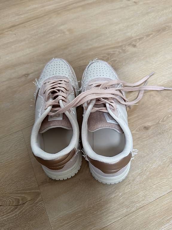 Scarpe da donna: Basket Miriade 37 neuves – Usato da Rue venduto da AnaNad 2