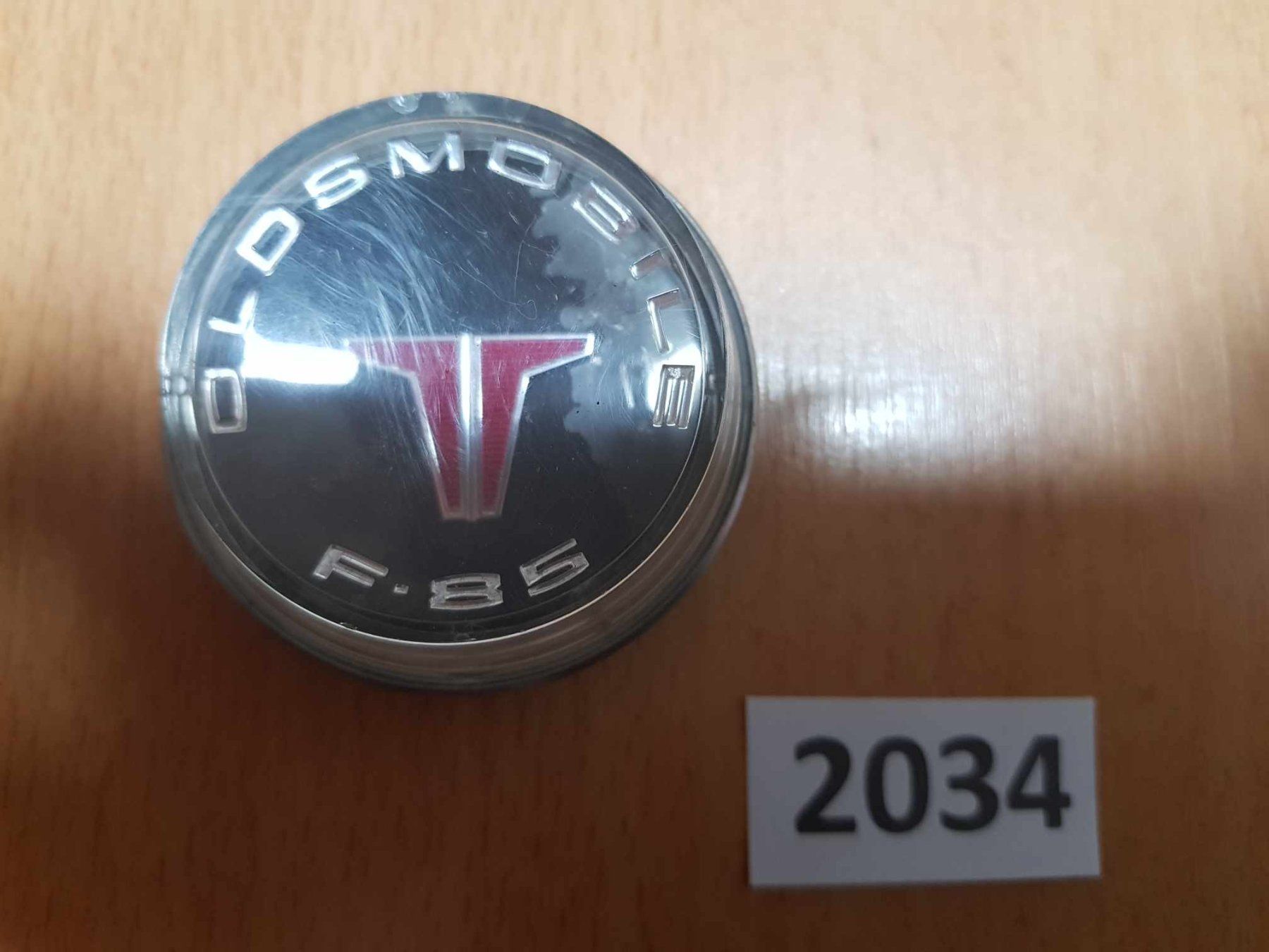Oldsmobile Alle Autoersatzteile: Center Cap Lenkrad, Oldsmobile F85 – Gebraucht aus Niedergösgen von usc_l8gm