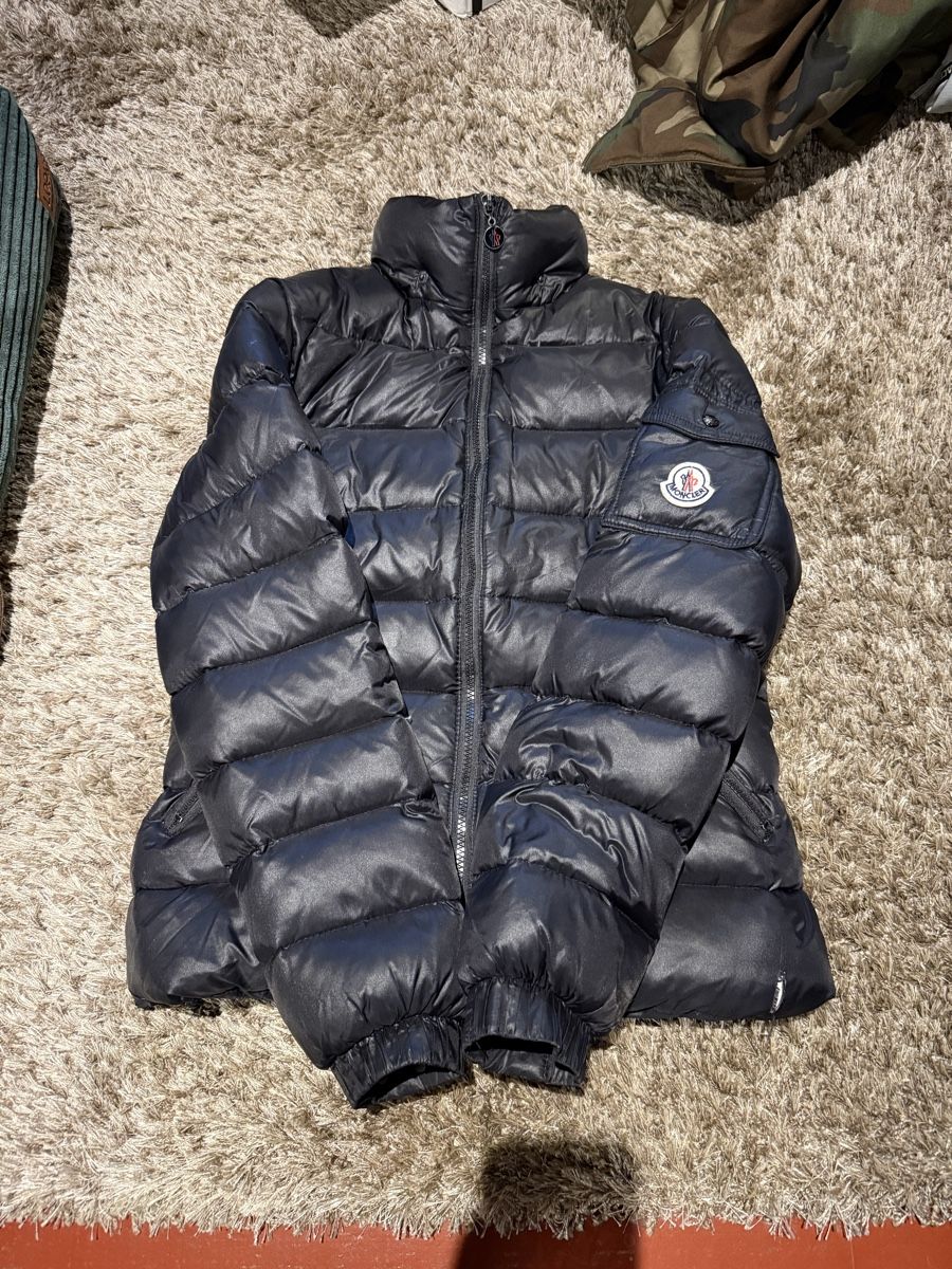 Moncler Jacken: Moncler Jacke Maya Schwarz ab 1.- – Gebraucht aus Küsnacht ZH von ell_8pht