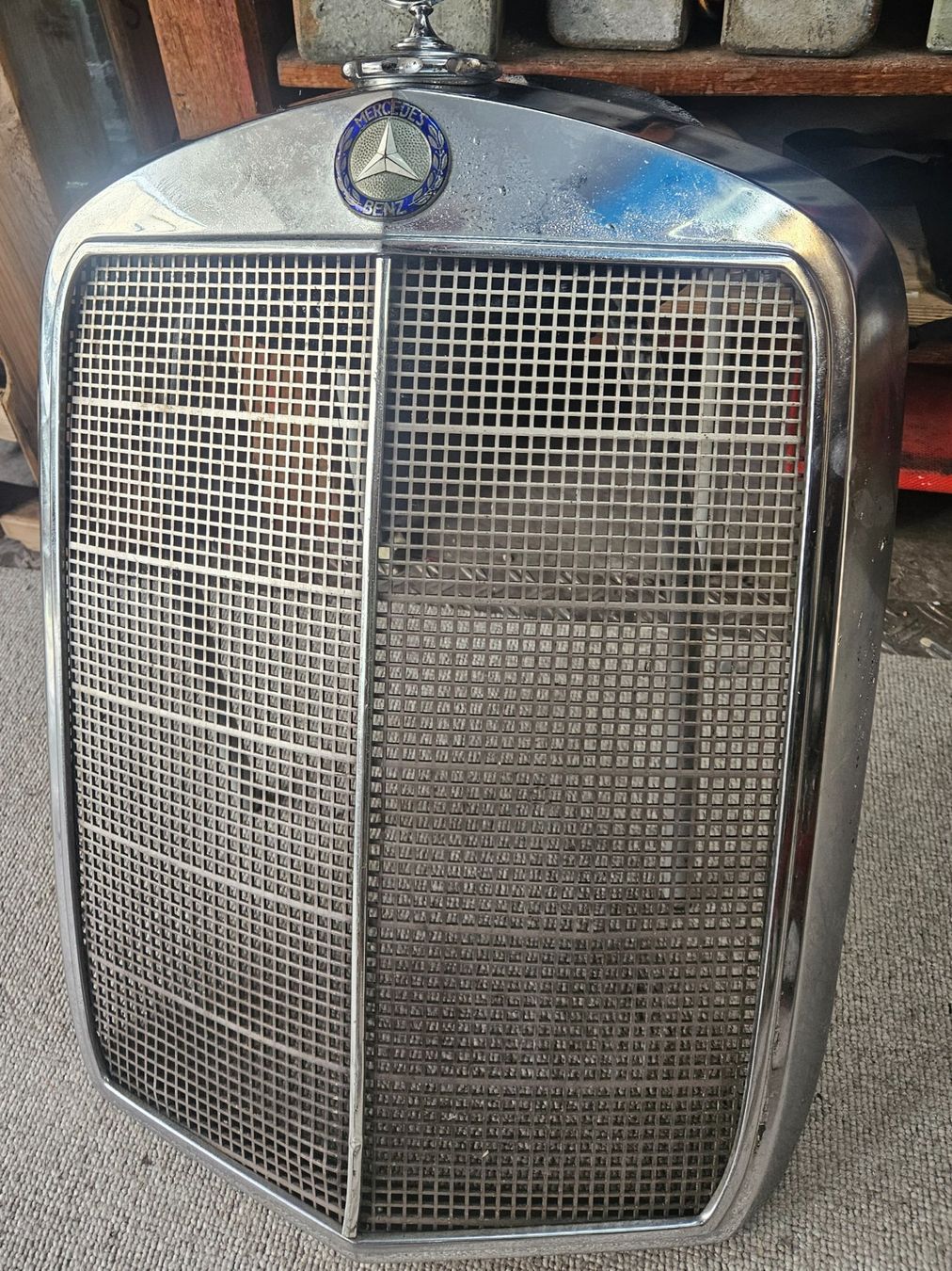 Mercedes-Benz Tutti pezzi di ricambio auto: ANCIENNE CALANDRE MERCEDES – Usato da le landeron venduto da Pimpe0