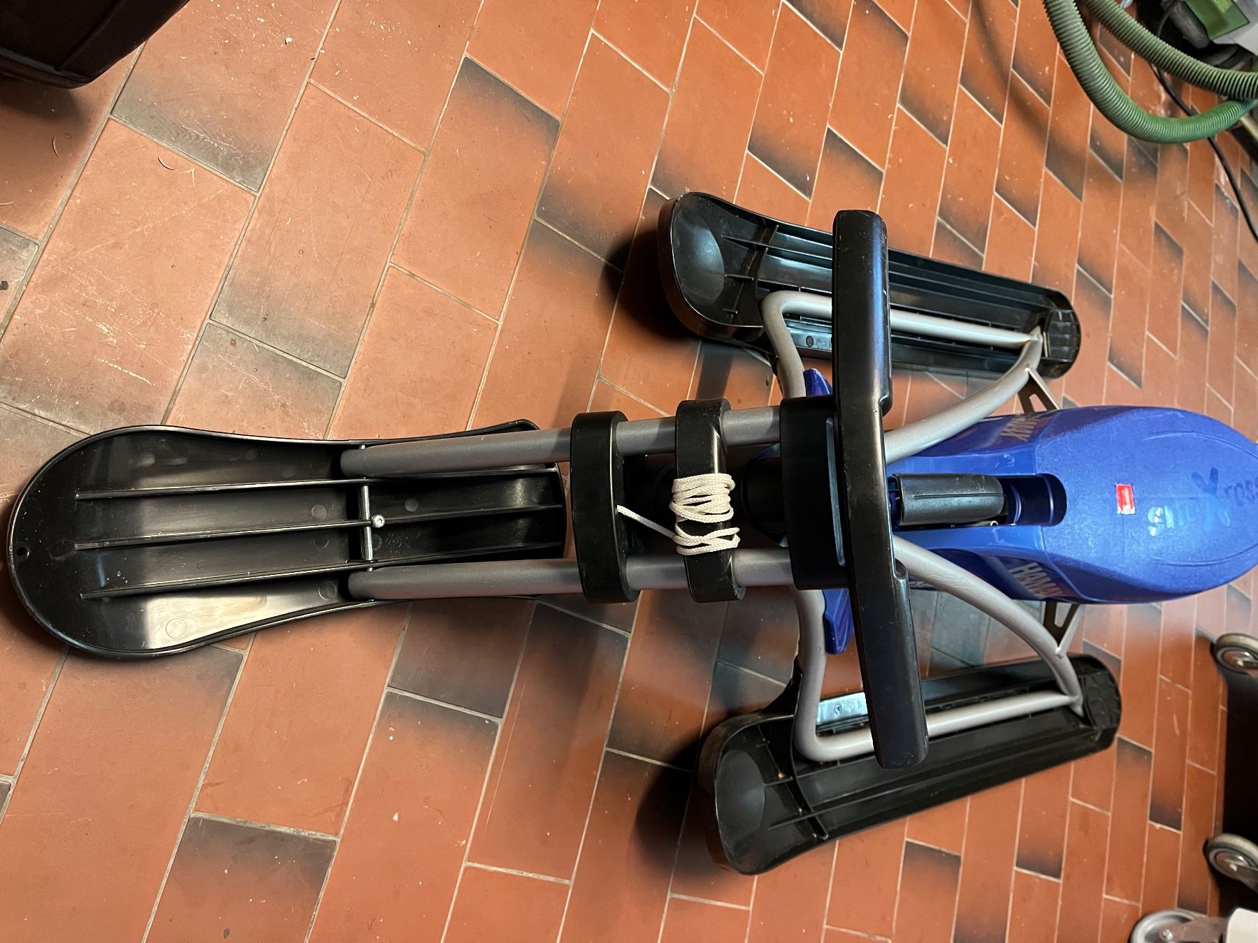 Hamax Schlitteln: Skibob, Bob, Schlitten – Gebraucht aus Haslen AI von