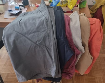 Sommer-Shorts-Bundle, verschiedene Farben, Grösse XXL/42!