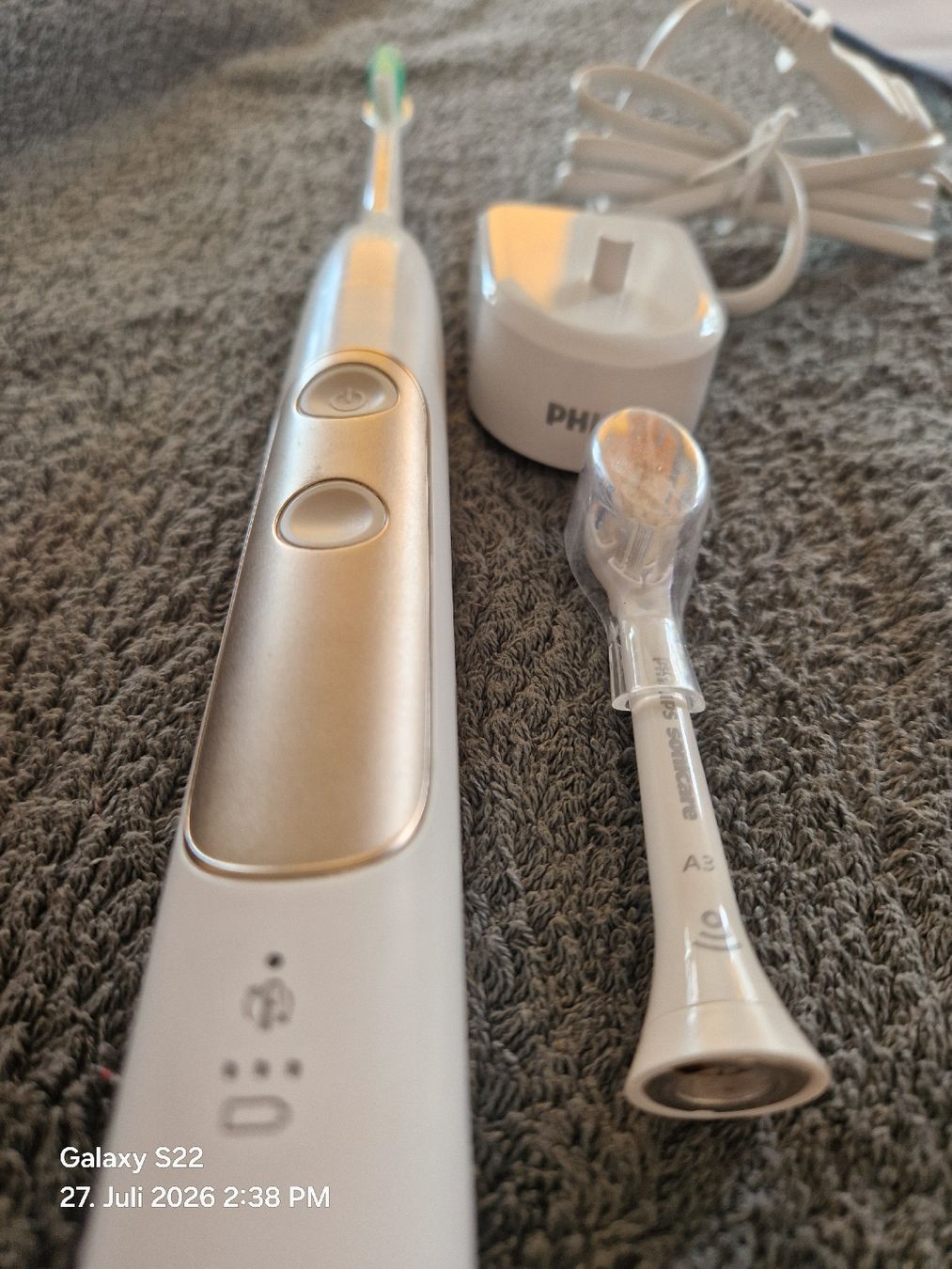 Philips Sonicare Zahnpflege: Philips Sonicare Gold – Neu (gemäss Beschreibung) aus Baar von Krissineu 1