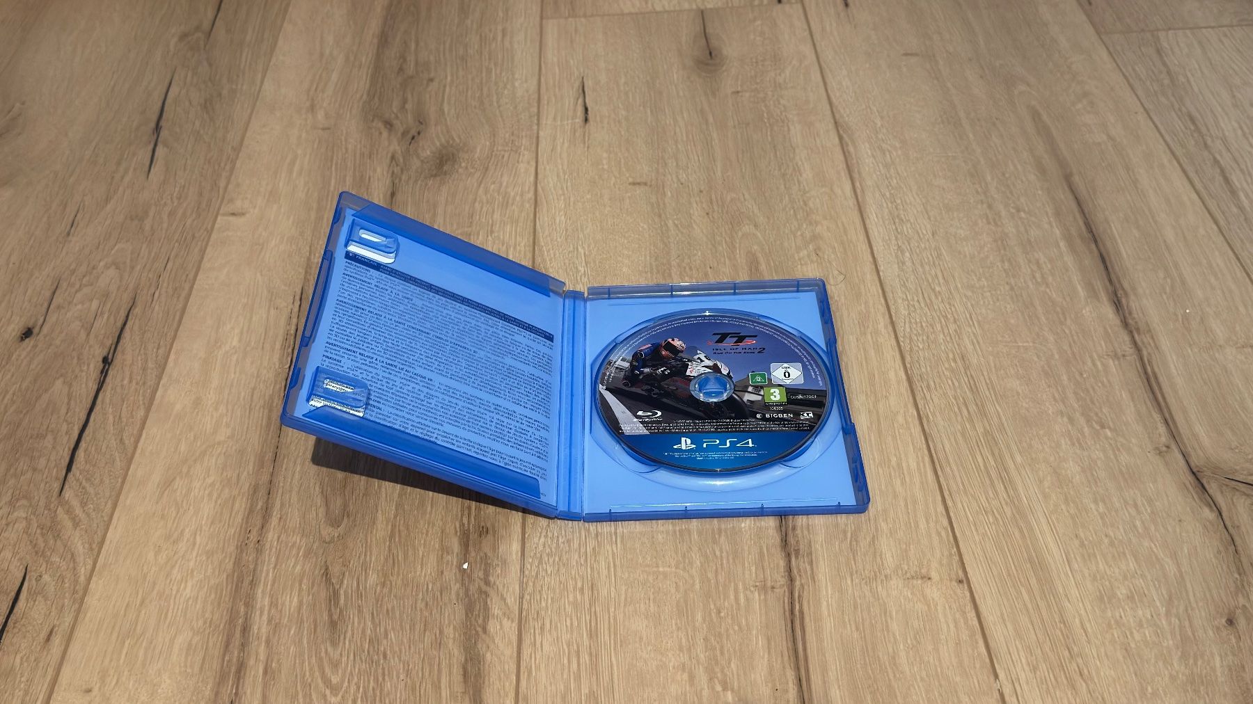Sony Console: PS4 Édition Blanche + 7 jeux – Usato da Yverdon venduto da oli_dp6z 5