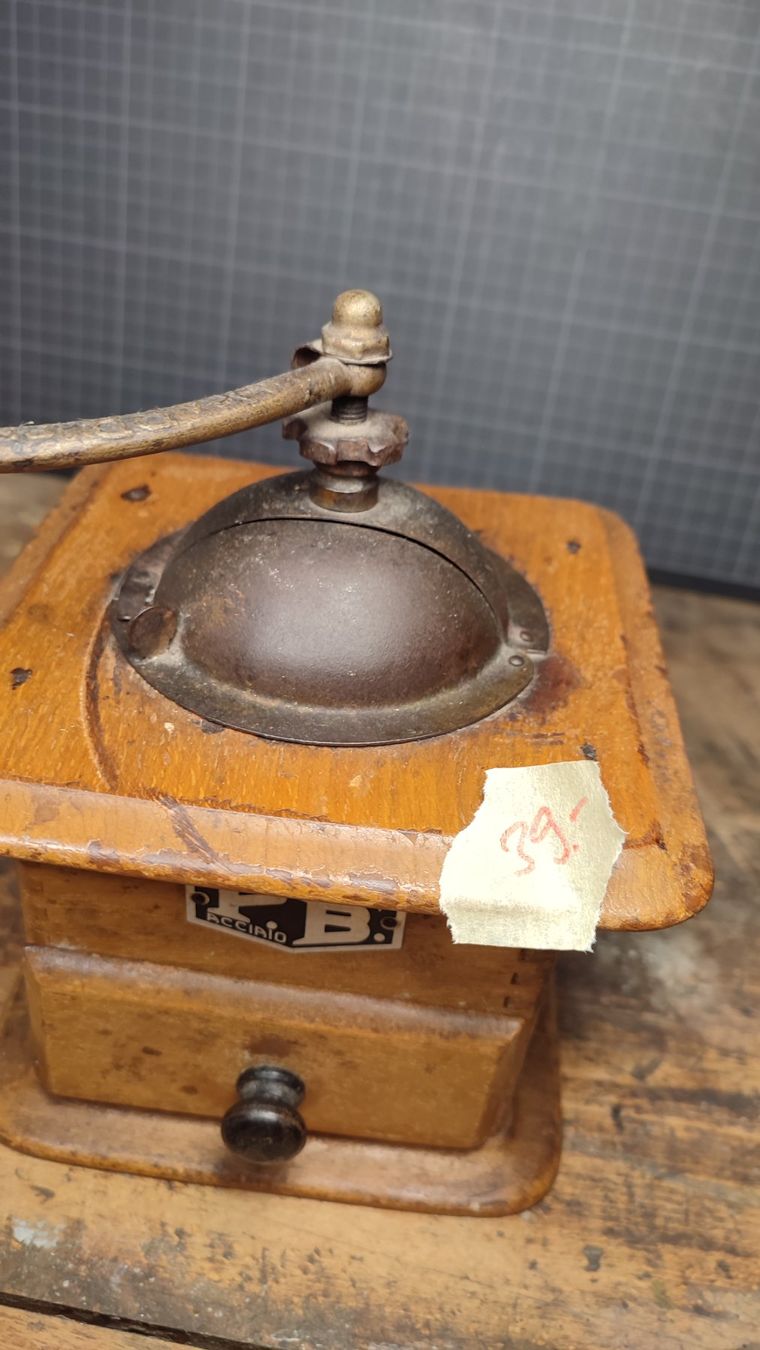 Elettrodomestici da cucina: Wunderschöne alte Kaffeemühle – Usato da Gelterkinden venduto da MYSTOREFORYOU4460 4