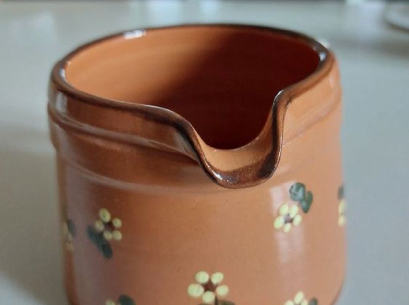 Caraffe: KERAMIK KRUG MIT BLÜMCHEN DECOR – Usato da spreitenbach venduto da lumbalplatte 1