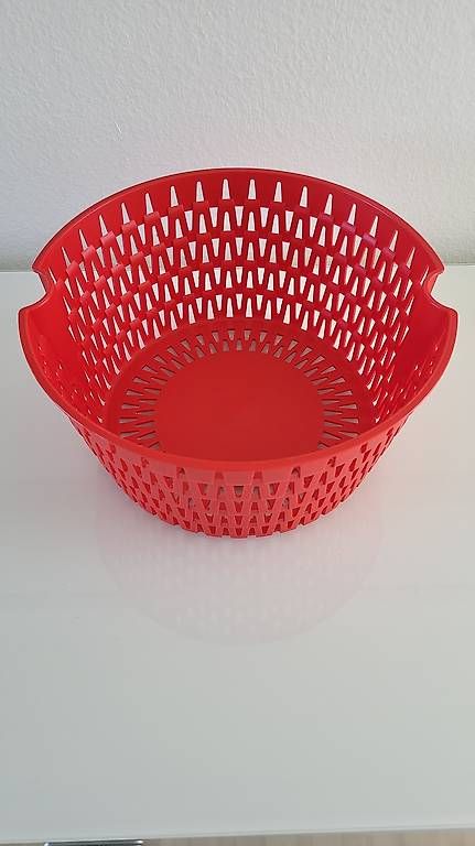 Tupperware Contenitori & Simili: TUPPERWARE Sieb f.Salatschleuder NEU – Usato da Therwil venduto da cha_m68j 1