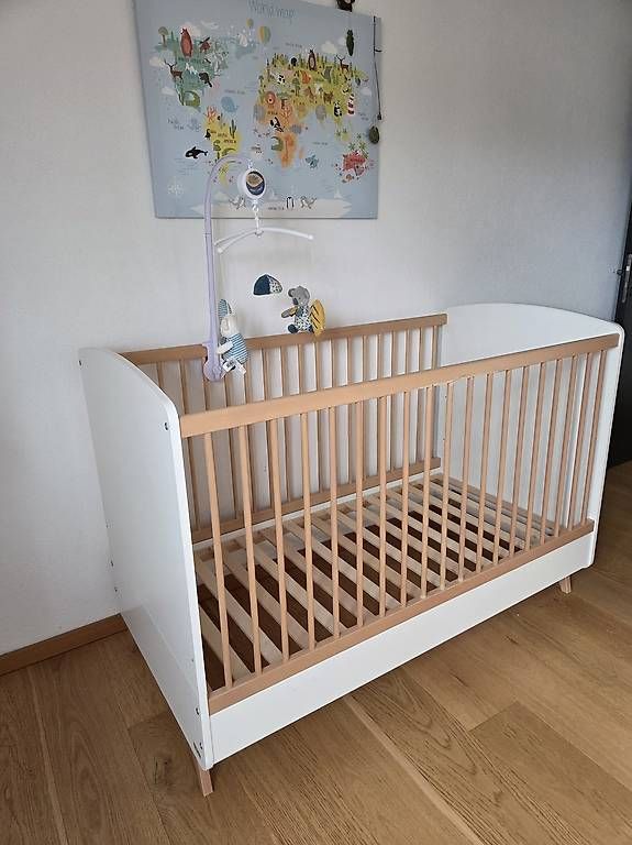 Letti: Lit bébé 140x90 Colette avec matelas – Usato da Bassecourt venduto da PANZER-BIKE 3