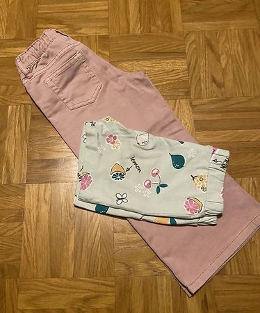 Lot 4 pièces fille taille: 104 cm en excellent état