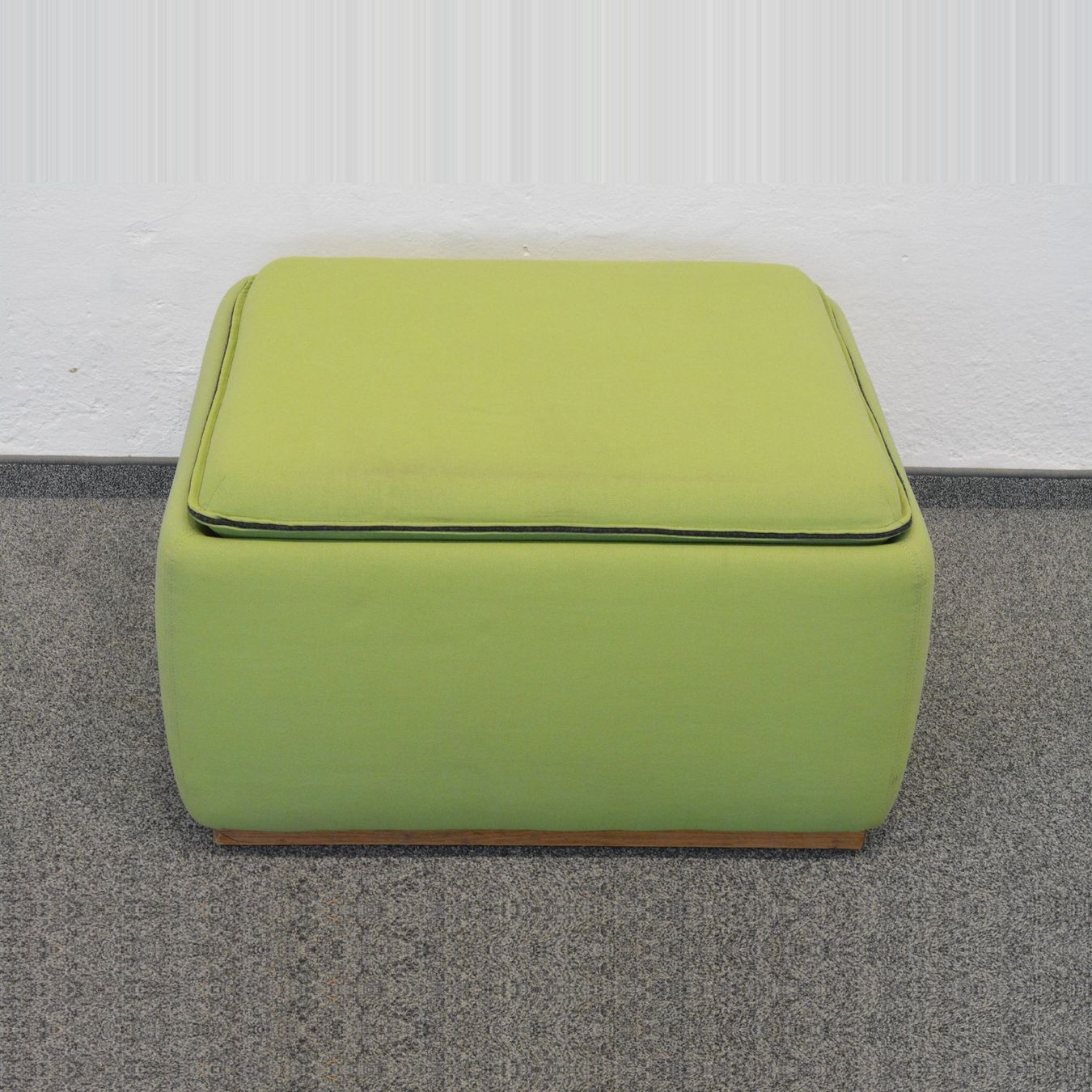 Sgabelli: Casala Palau Stream Lounge Hocker – Usato da Schönenwerd venduto da mcofficeshop
