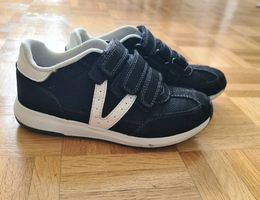 Schuhe Gr. 32