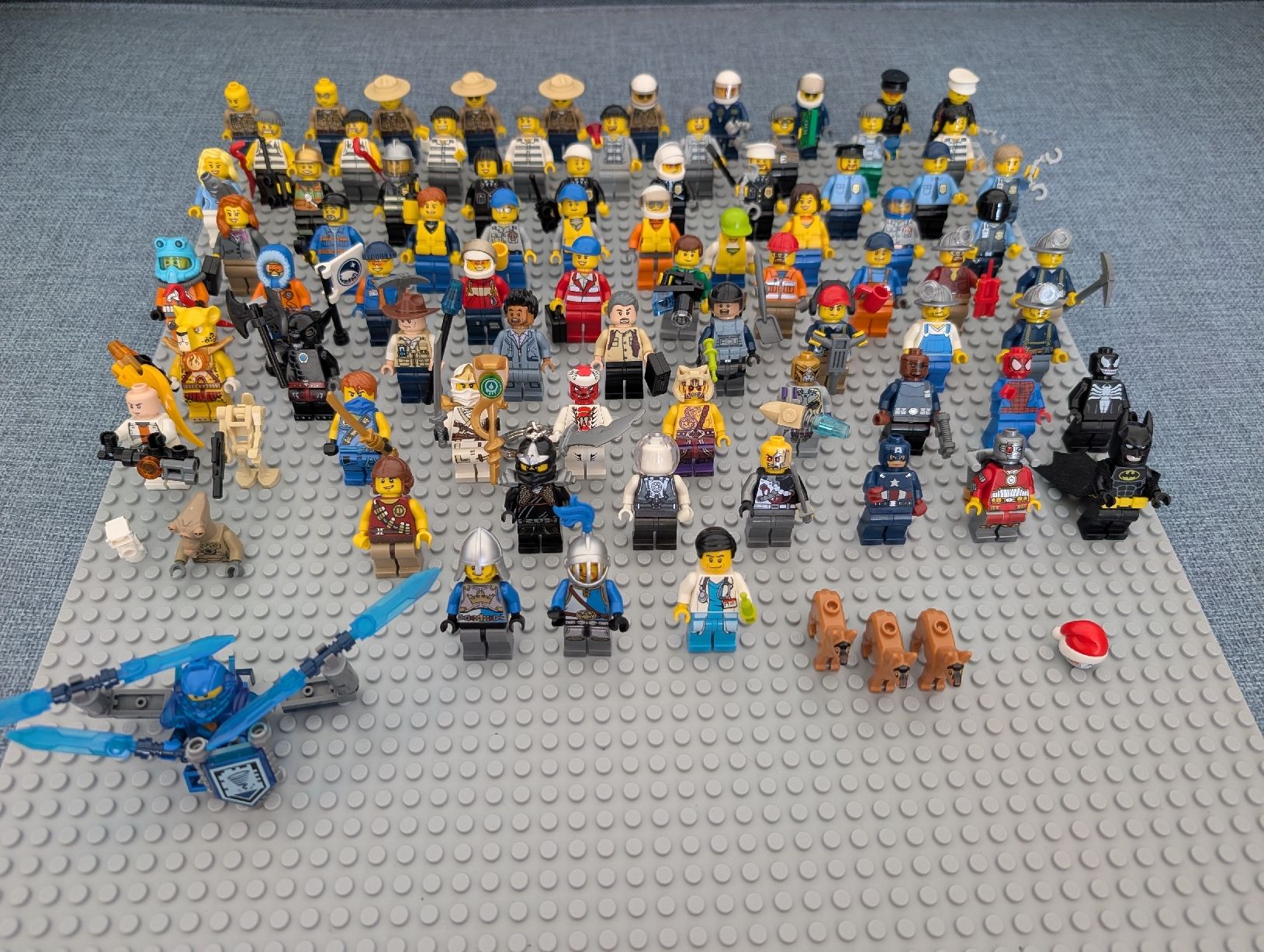 Lego Jeux de construction: Lego 75+ Minifiguren  – D'occasion à Zürich par pat_c76p