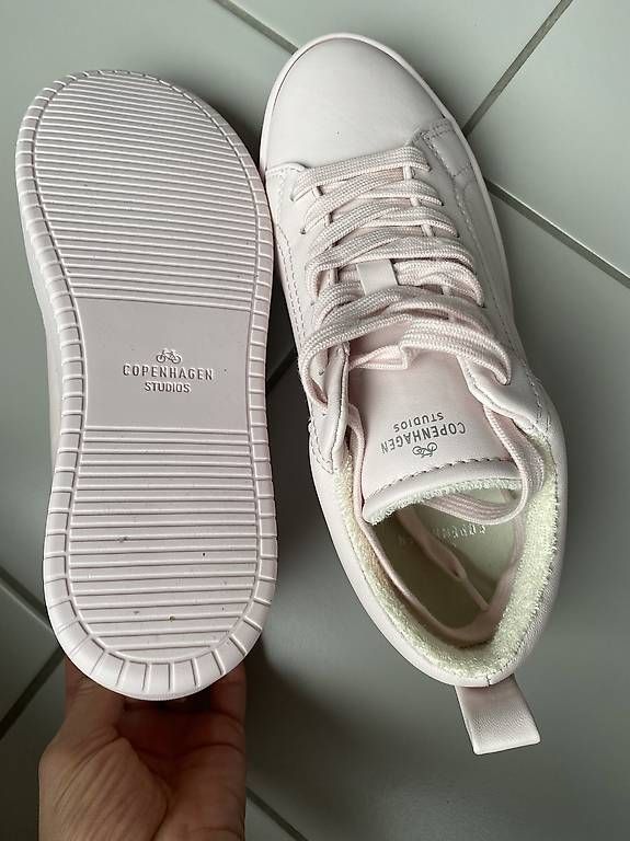 Scarpe da donna: Sneakers Copenhagen Studios Gr. 39 rosa – Usato da Düdingen venduto da Susgi 1