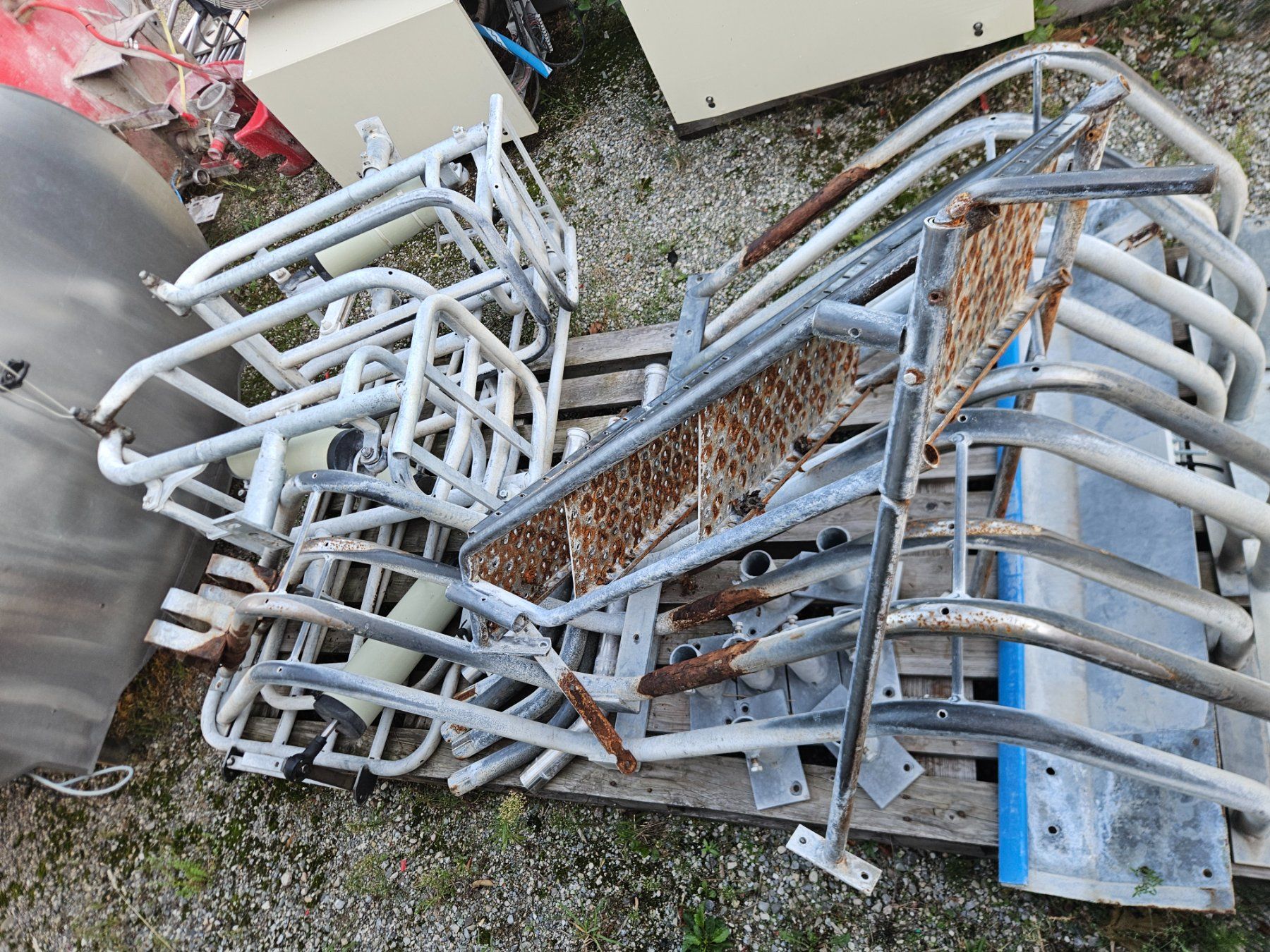 Delaval Tutte le macchine: 8er Melkstand Delaval – Difettoso da Härkingen venduto da LELYcenter 2