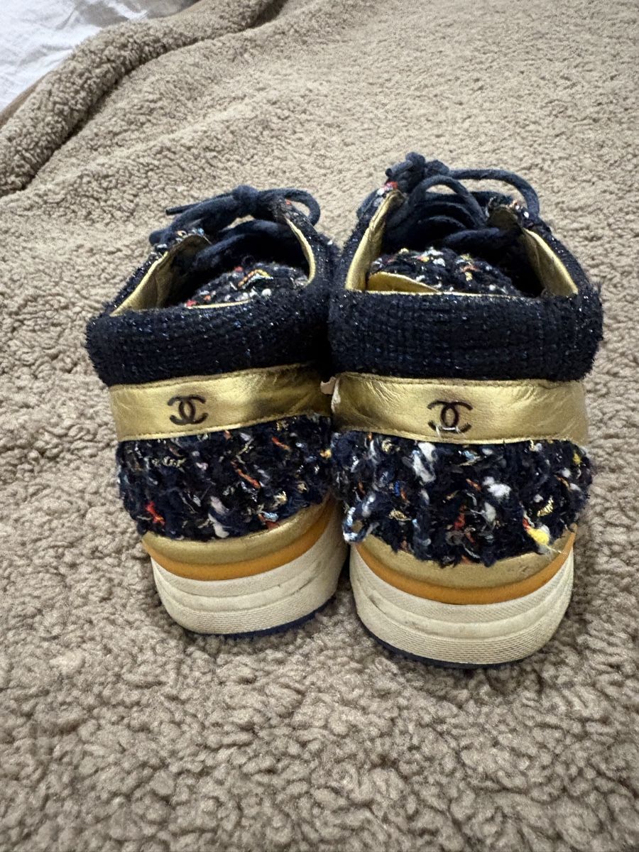 Chanel Scarpe da donna: Vintage Chanel Sneakers – Usato da Zürich venduto da LeaWahl 1