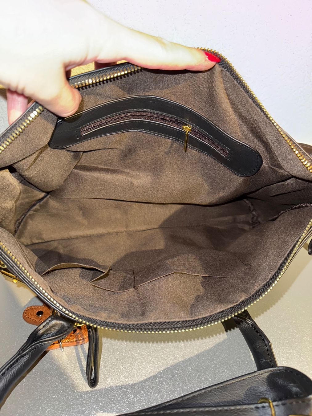 Borse da donna: schwarze Tasche – Nuovo (secondo la descrizione) da Grosswangen venduto da shoes.bags.and.co 4