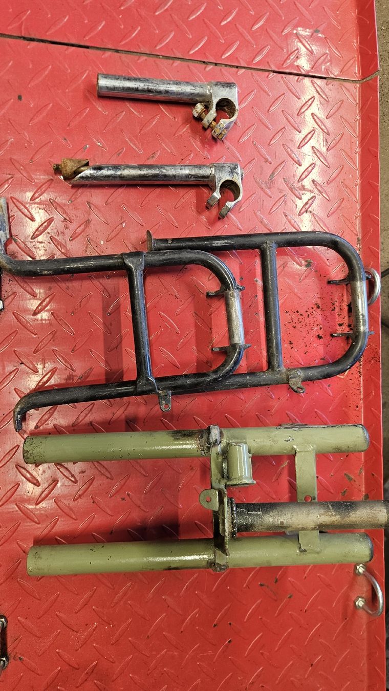 Puch Mofa-Ersatzteile: Gabel Ständer Puch Maxi, X30 – Defekt aus Friltschen von len_lw2f 1