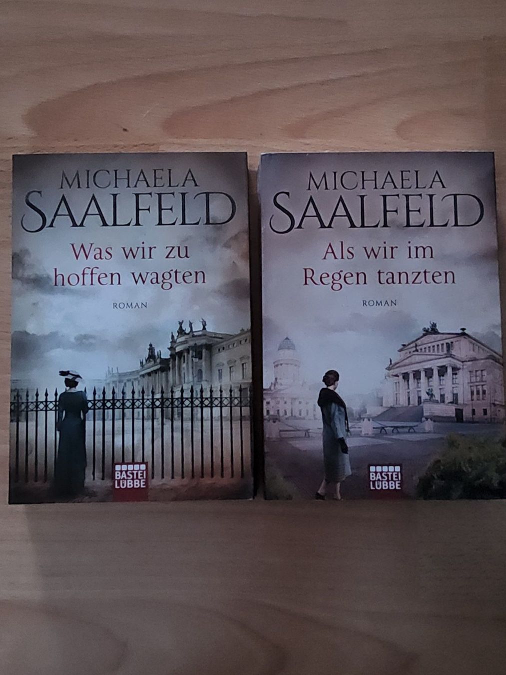 Libri: Michaela Saalfeld 2 historische Romane – Usato da Neuhausen am Rheinfall venduto da Alchimista