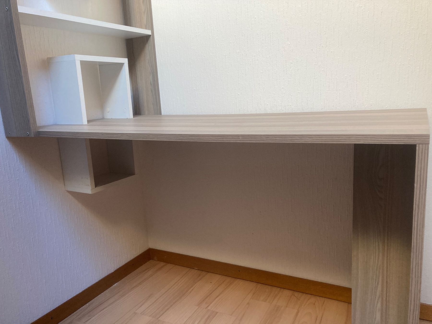 Schreibtische: Bureau mural – Gebraucht aus Eclépens von pal_t7f7 1