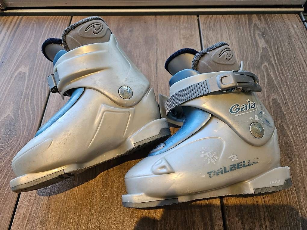 Scarpe per ragazzi: Dalbello Skischuhe Gr. 18.5 – Usato da Remetschwil venduto da nicole447 1