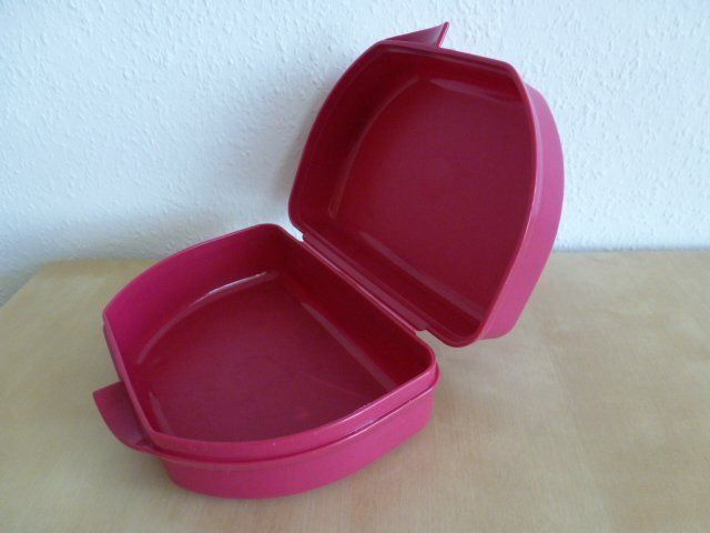 Tupperware Contenitori & Simili: Znüni-Böxli von Tupperwarre – Usato da Luzern venduto da Ankerli 4