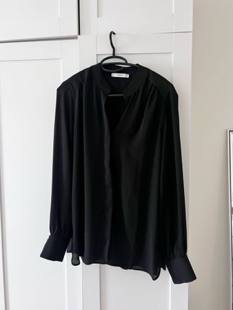 Schwarzes Blusenshirt