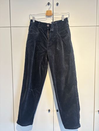 Coole Cordhose von CLOSED, Gr. 26