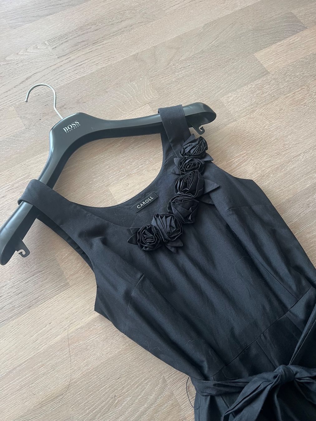 Caroll Vestiti: Robe Caroll, taille 36, comme neuve – Usato da Hauterive NE venduto da mwueth 1