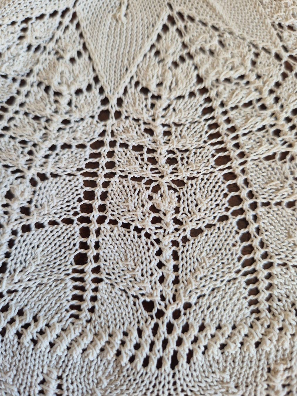Autre linge de table: Deckentuch Handarbeit gestrickt 65x45 cm – D'occasion à Bern par aronari 4