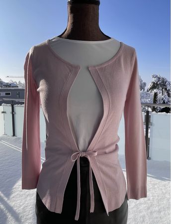 Charmantes SOLAR Strick-Cardigan in Pastellrosa – Grösse XS