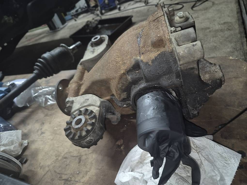 Tutti pezzi di ricambio auto: Mitsubishi Evo 10 RS Differential – Usato da Döttingen venduto da alfisti124
