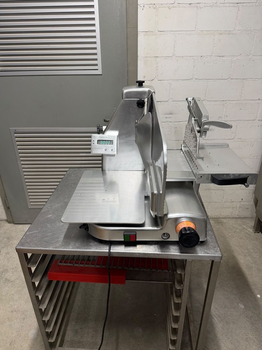 Elettrodomestici da cucina: Aufschnittmaschine  – Usato da Rupperswil venduto da pimi88