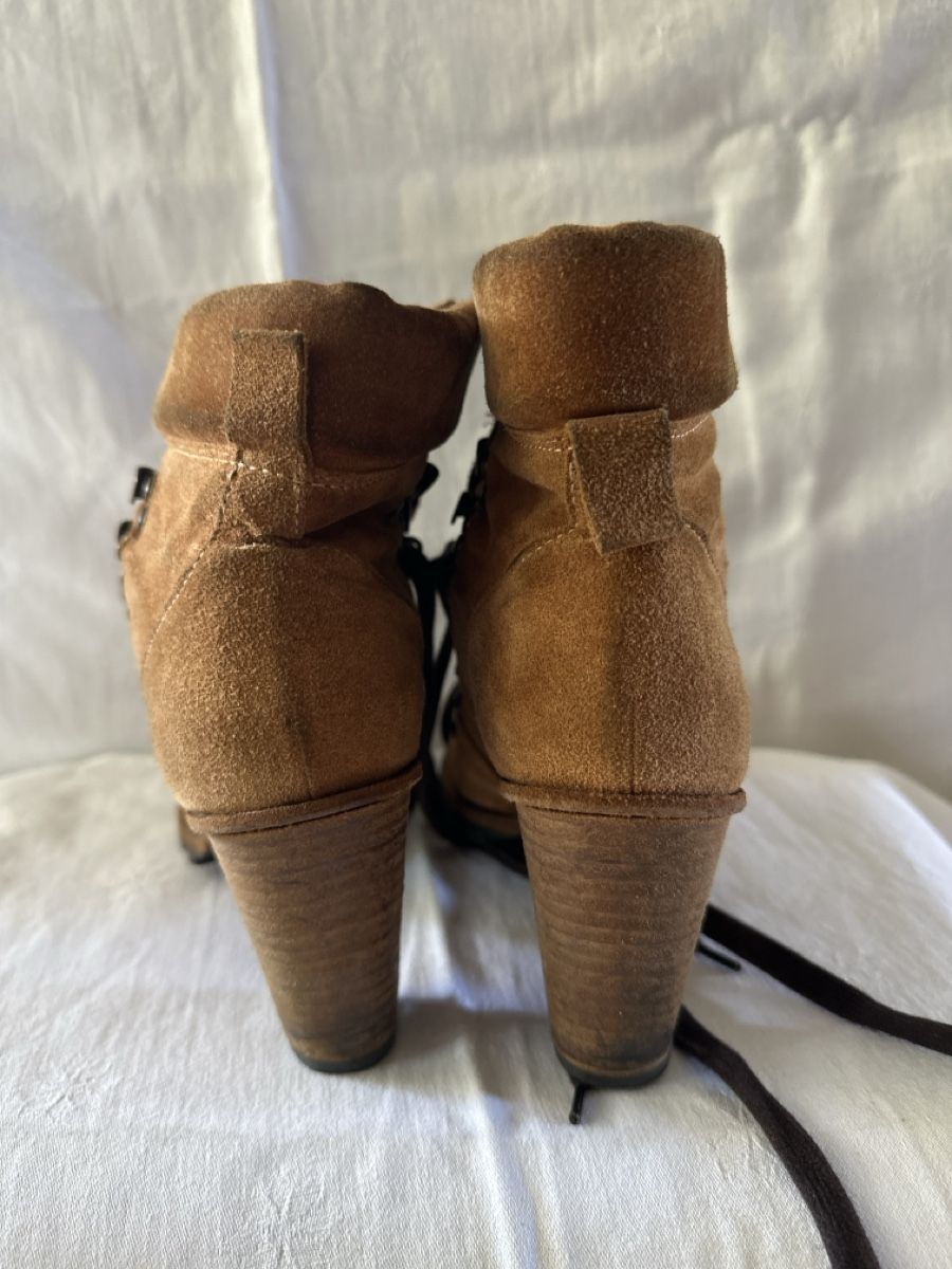 Chaussures femmes: Candice Cooper Stiefeletten Nr 38 – D'occasion à Stabio par MAARINAA 2