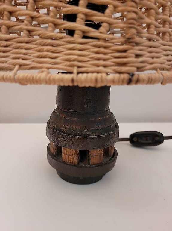 Lampade: Tischleuchte mit Radnabe alt – Usato da Zofingen venduto da Loop_ReSale 6