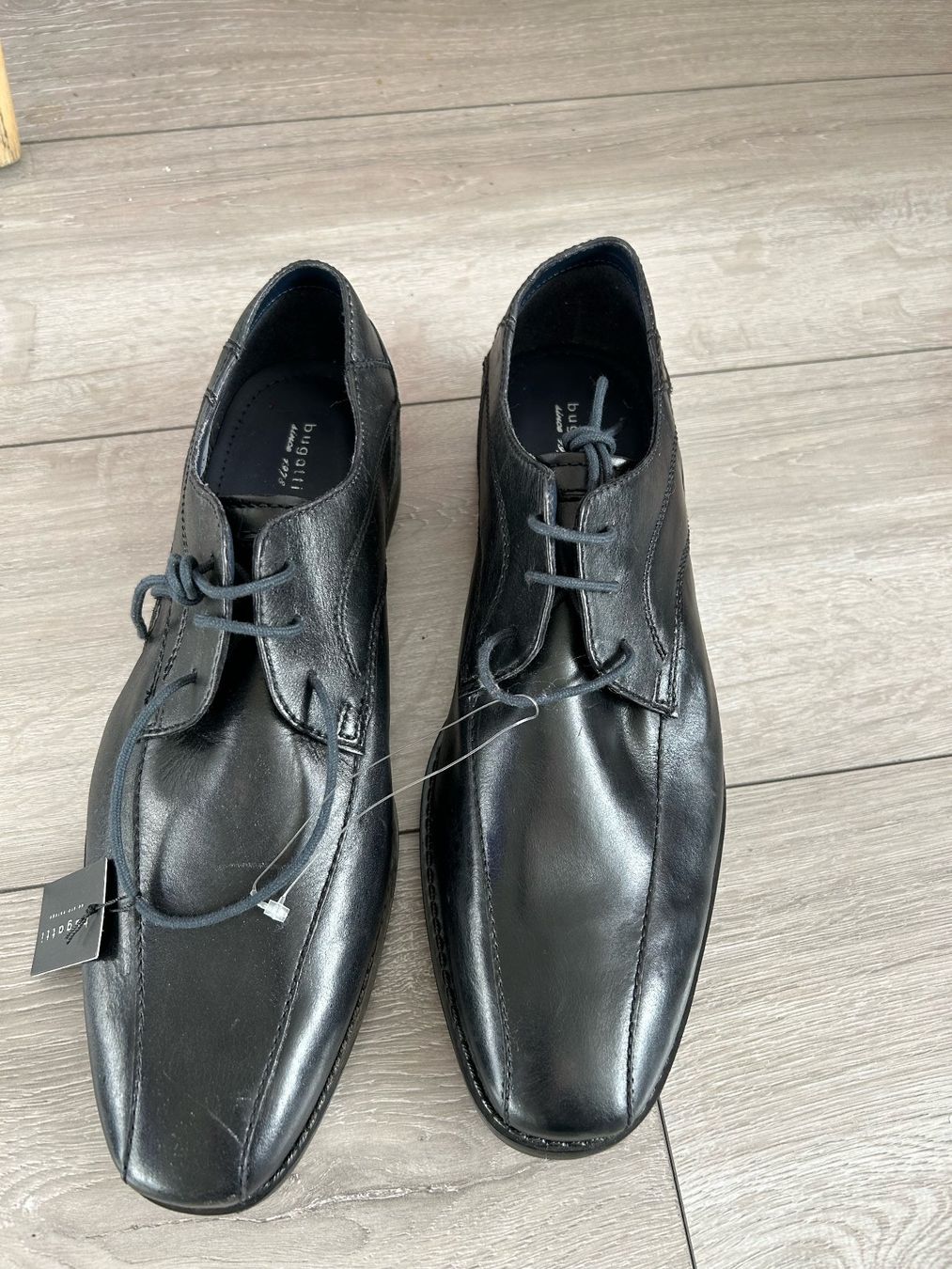 Scarpe da uomo: Bugatti Lederschuh schwarz 45 – Nuovo (secondo la descrizione) da Urdorf venduto da Wolda3