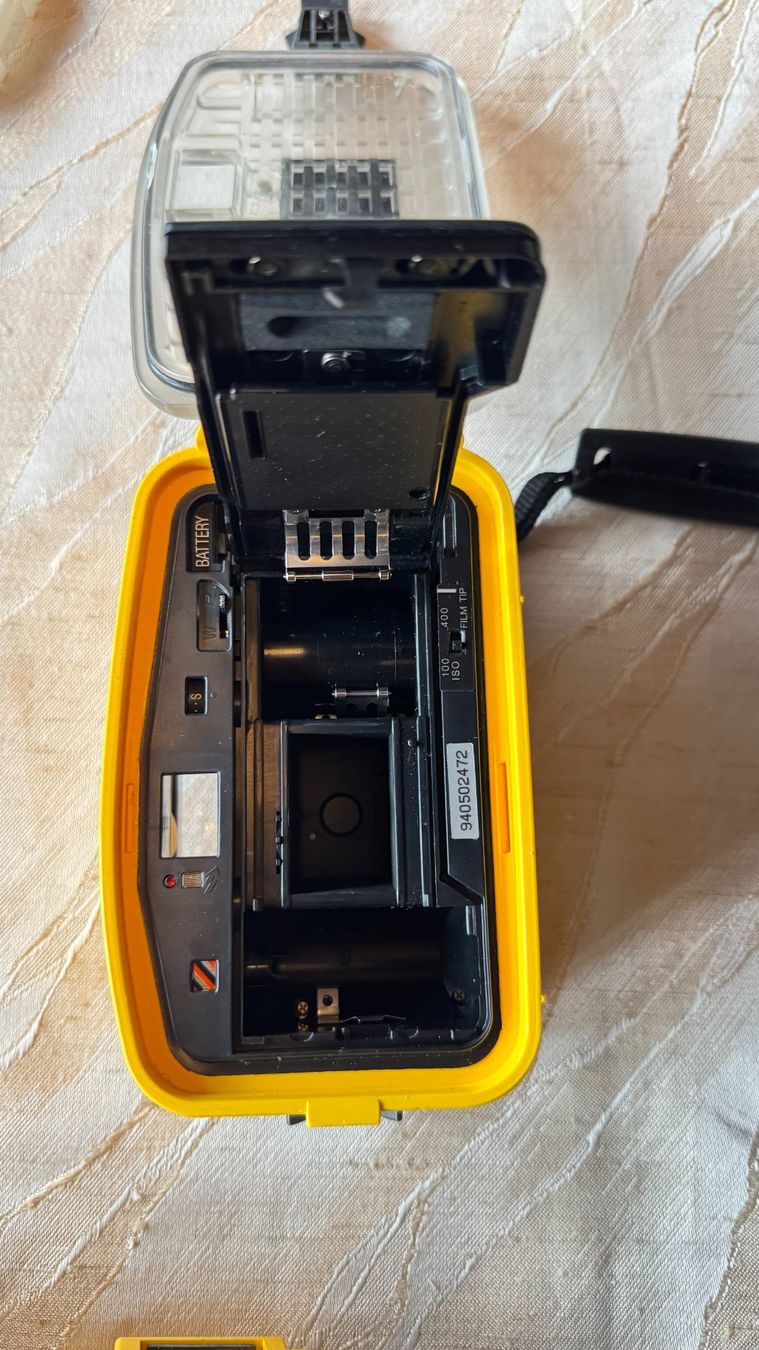 Lampade & Macchine fotografiche: Unterwasserkamera mit Blitz – Difettoso da Koppigen venduto da B007Milo 3