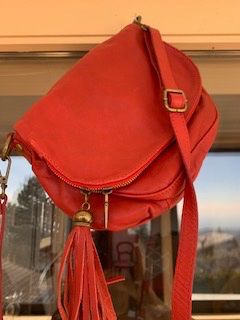 sac à main rouge cuir