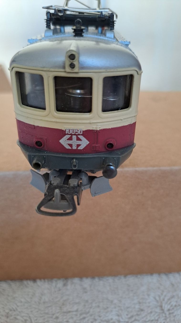 Lima Modellini di ferrovie: Lima SBB Re 4/4 H0 GL/38 – Usato da Winterthur venduto da Riebeli333 4