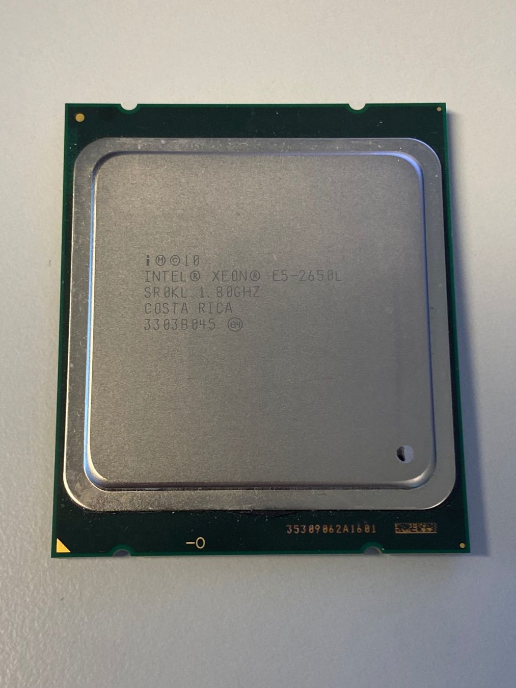Intel Componenti elettronici: Intel E5-2650L – Usato da Zizers venduto da Digitag0 1